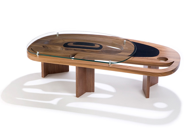 sabina_hill_dwell_ovoidcoffeetable_640x480_1